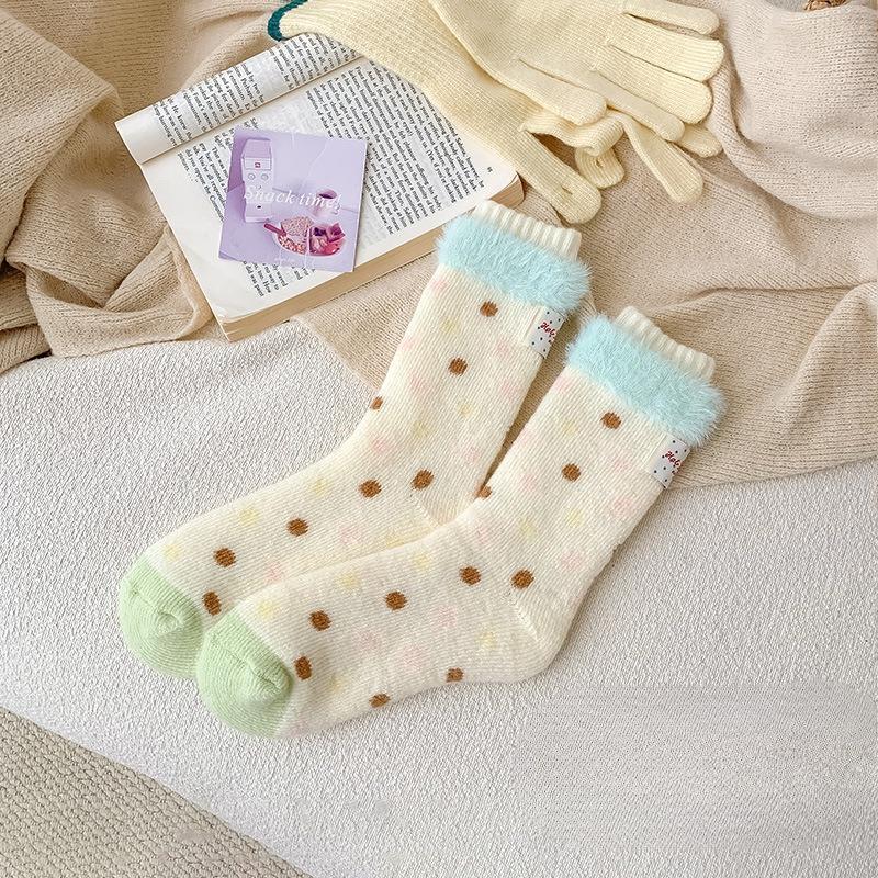 

Зимние носки: Женские носки до середины икры с тканевой этикеткой, цвет в горошек, кашемировые петли и флисовые носки для сна 1 pair