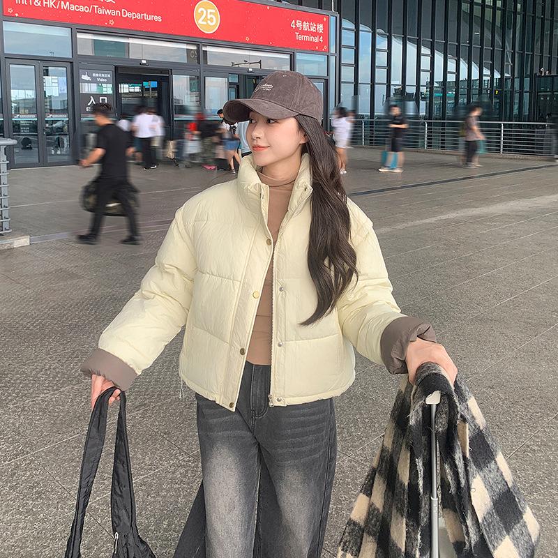 Down cotton clothes women's short models, new models in winter, small stand-up collar, thickened bread clothes, cotton-padded jackets.