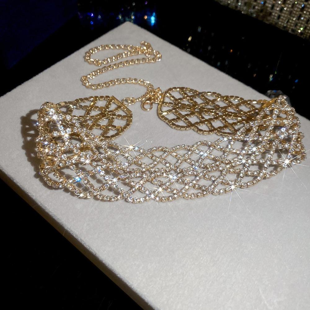 Simple Crystal Hollow Necklace Rhinestone Sparkling Collar Chain  Women