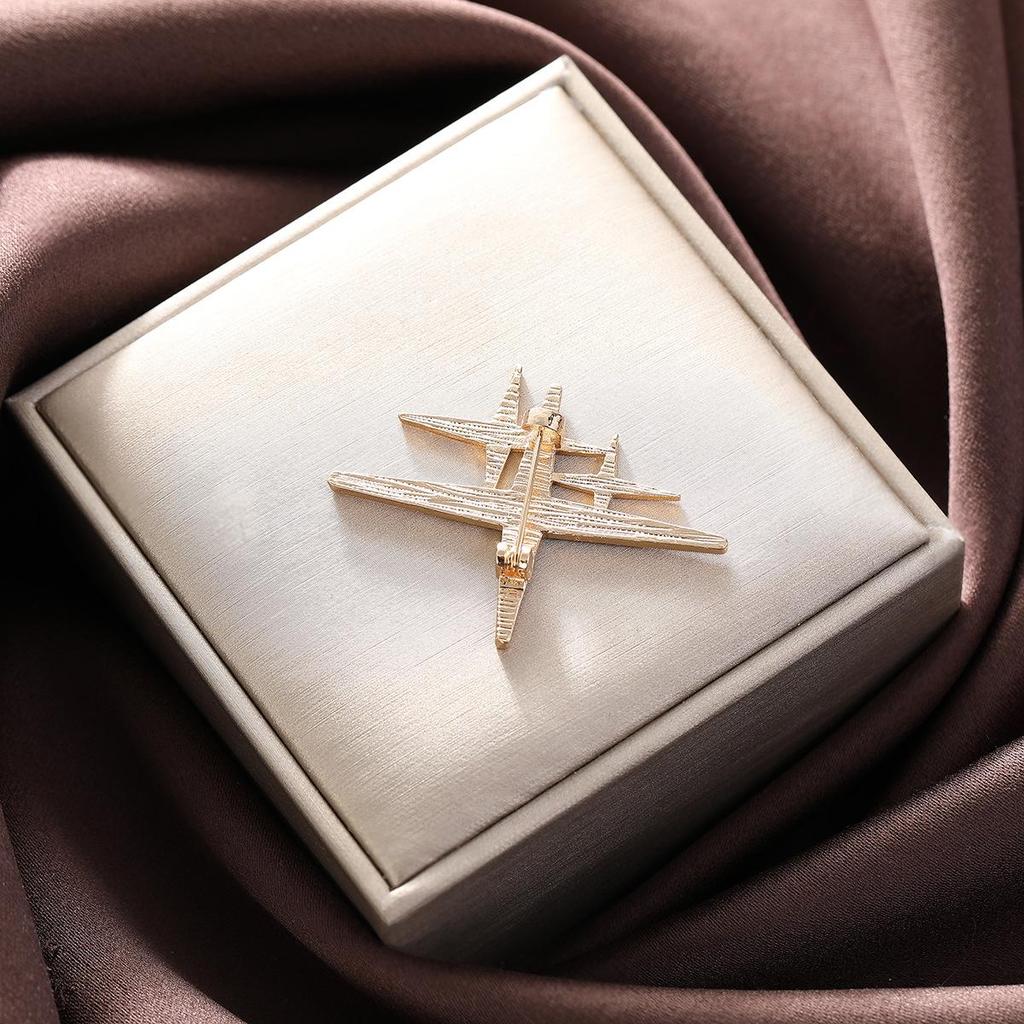 Rhinestone Star Brooch - Women's Suit Jacket Accessory, Korean Style, Light Luxury Fashion