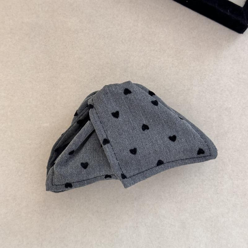 Love Fabric Triangular Hair Clip Large-sized Shark-shaped Hair Clip for Braiding At The Back of The Head