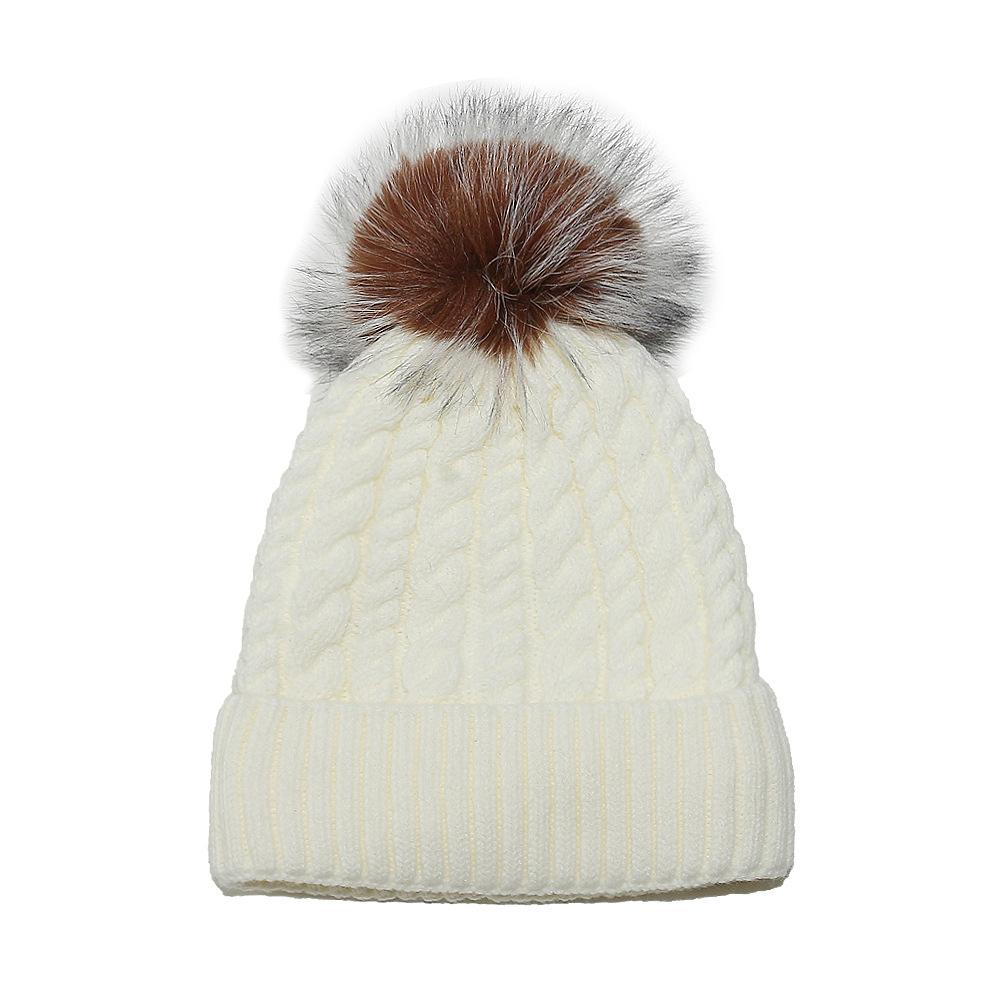 

Autumn and winter solid color wool hat versatile velvet thickened thermal hat imitation fox hair hairball knitted hat M（56-58cm） белый