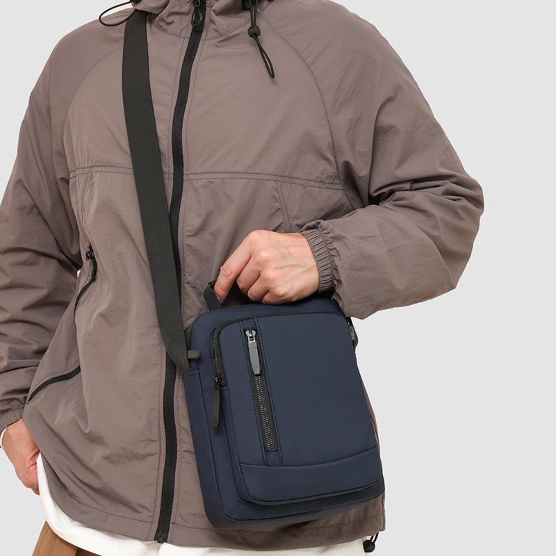 Men's Crossbody Shoulder Bag - Casual & Versatile Travel Backpack