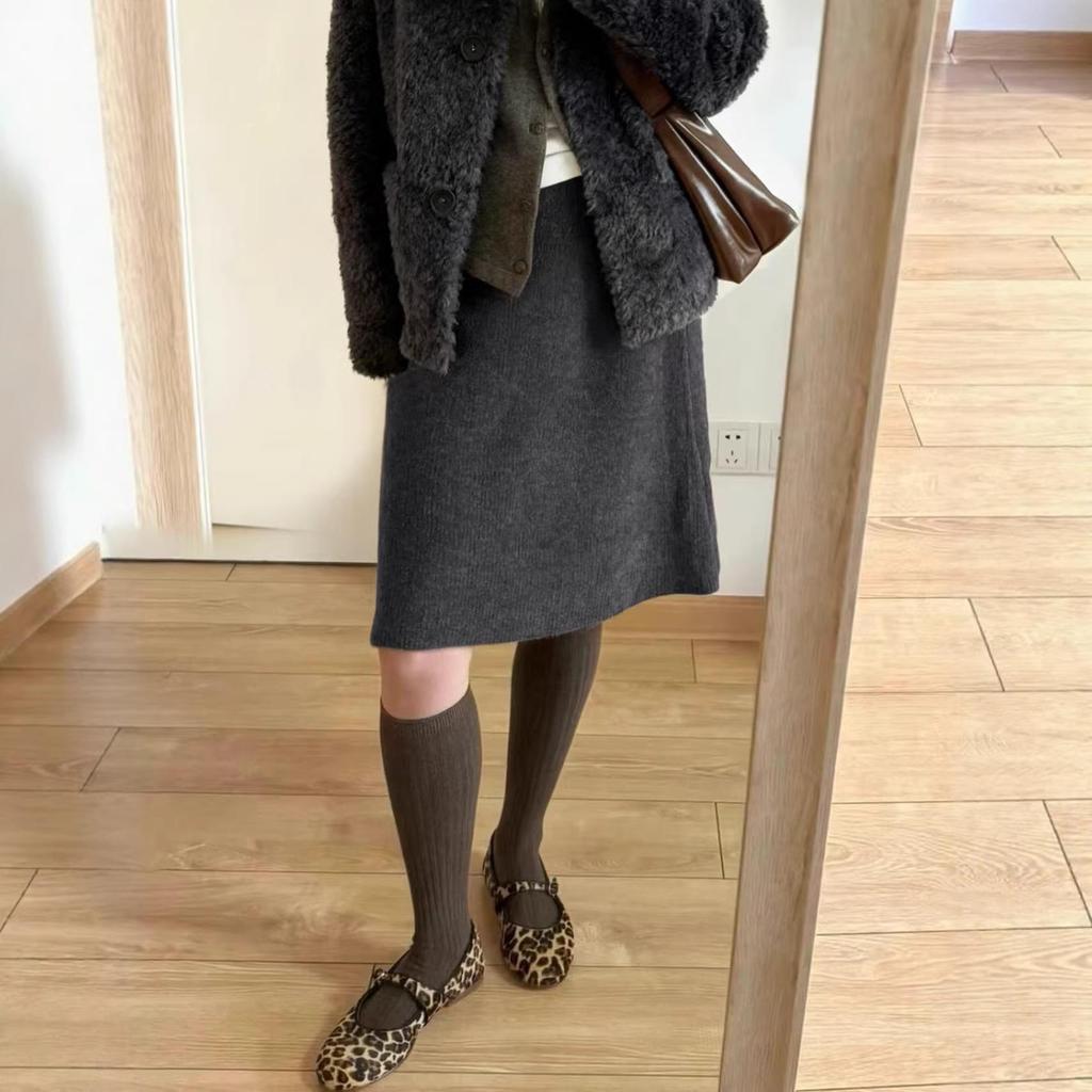 Versatile Knit A-Line Midi Skirt for Women - Soft, Retro Style for Autumn & Winter