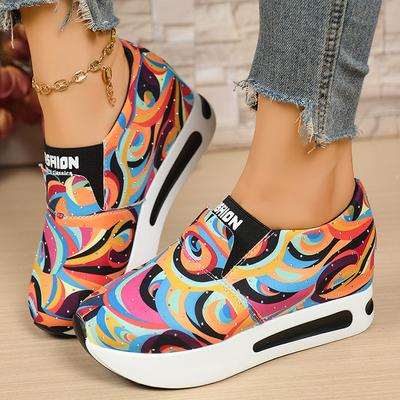 Mote Graffiti Platform Sneakers for Kvinner Lett Vekt Høydeøkning Fritidssko Dame Komfortable Slip On Skjult Kile Sneakers