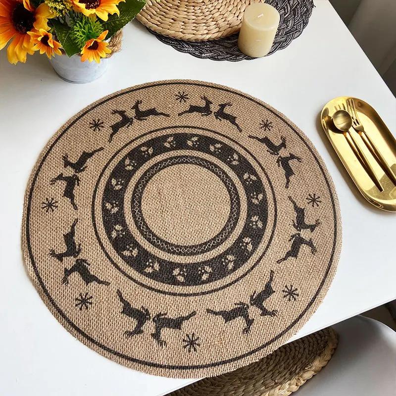 Retro Christmas Jute Placemat Round Printed Woven Dining Table Mat with Wool Ball Heat-Resistant Home Decorative Coffee Cup Mats