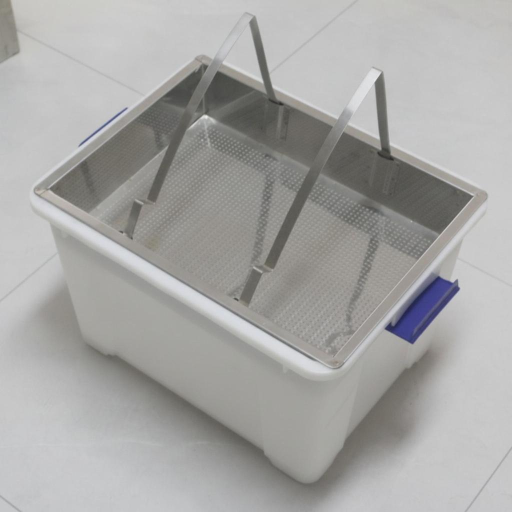 Beekeeping Honey Container with Draining Tray Long-Lasting for Apiarists