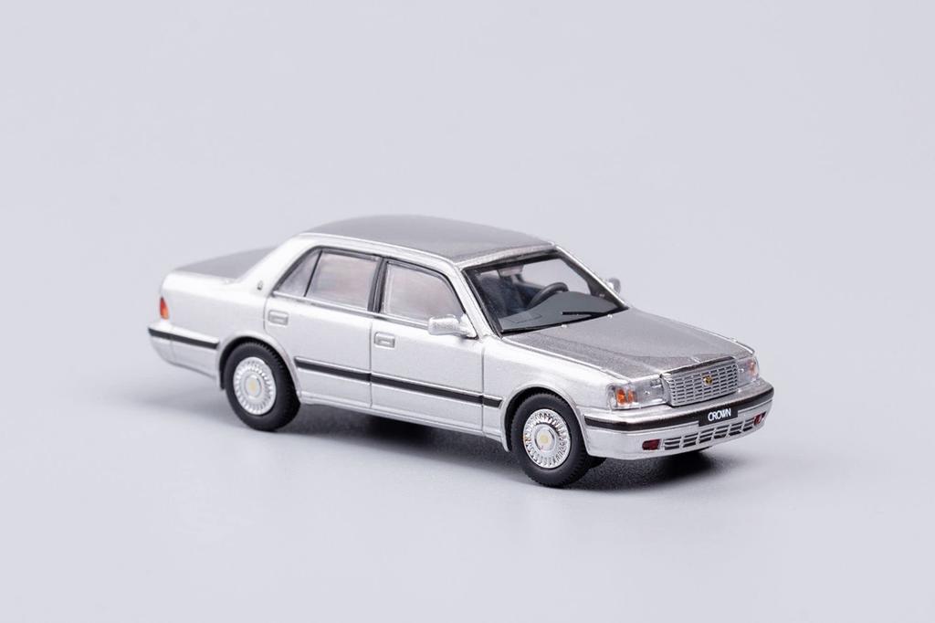 Gaincorp Products 1/64 Scale Toyota Crown JZS155 LHD Silver Finished Model KS-012-67
