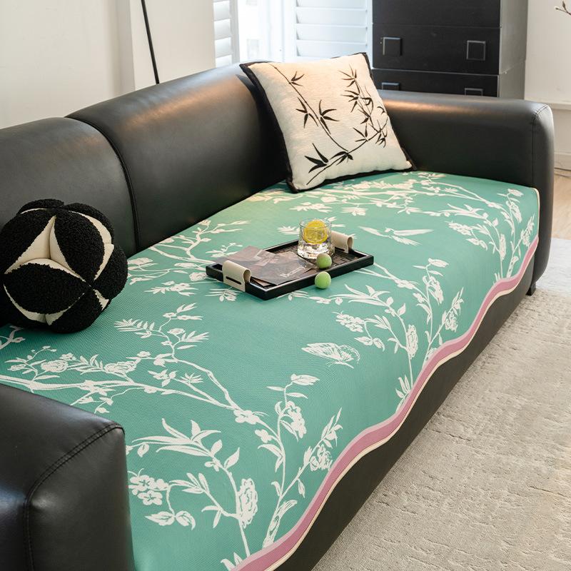 

Премиальная подушка для дивана из ледяного шелка особой формы лето 2025 новинка кожаный коврик для дивана подушка для сиденья нескользящая накидка ткань полотенце 70*70cm