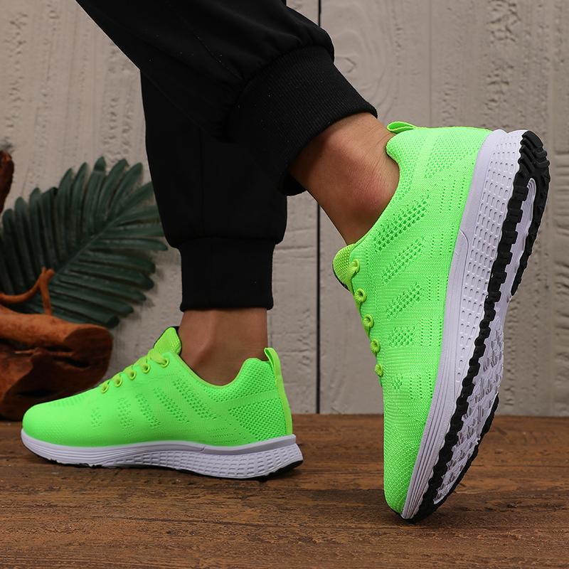 

Minimalist Men s Vulcanized Shoes Luxurious Design Breathable Comfortable Anti Slip Sole New Versatile Sports Shoes for Couples 36 світло-зелений колір