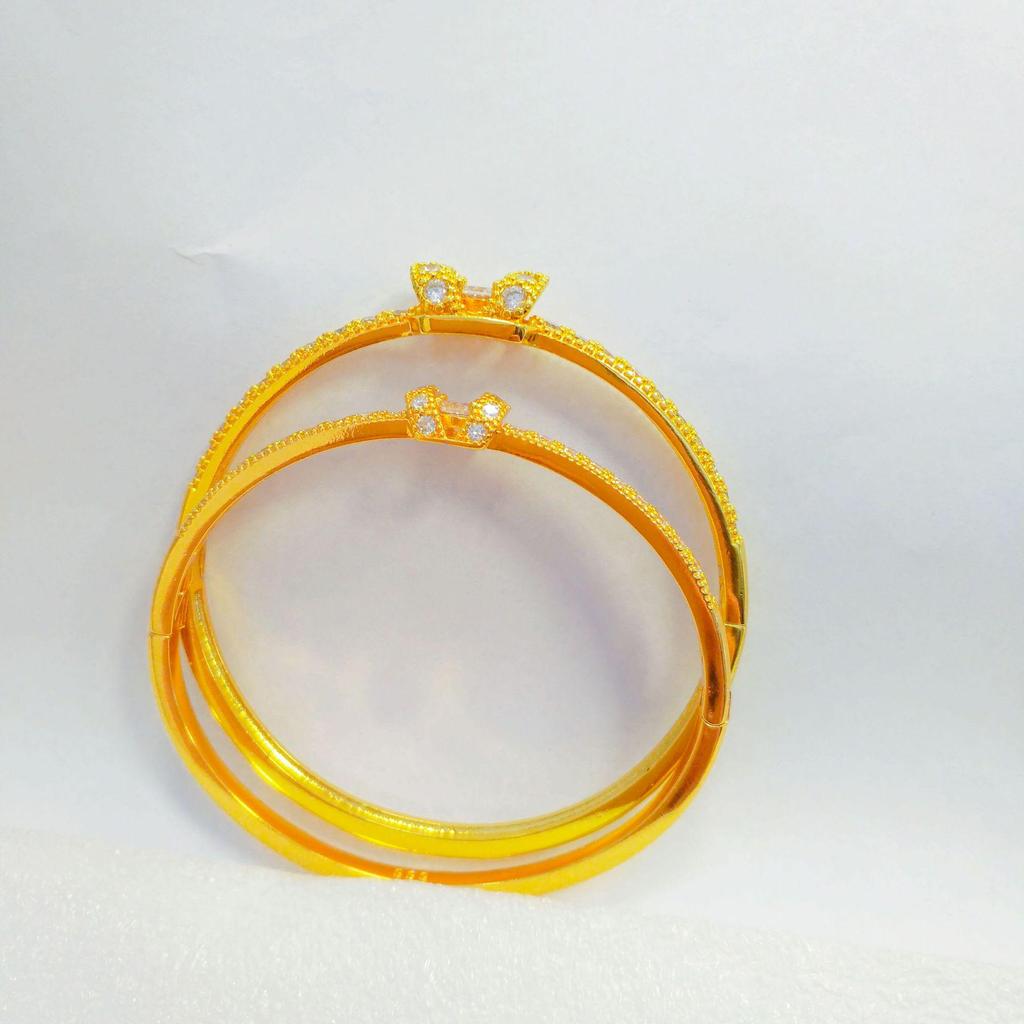Vietnam Gold-Plated Irregular Copper Bangle Bracelet for Women
