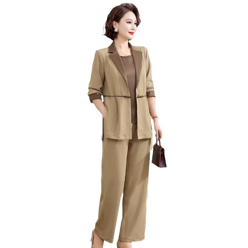 Stylish Autumn Three-Piece Set for 50+ Women: Age-Defying Casual Suit