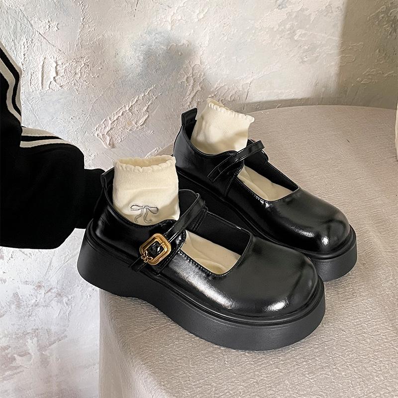 Black retro round head platform small leather shoes women's 2025 new spring and autumn with skirt French heightening Mary Jane single shoes