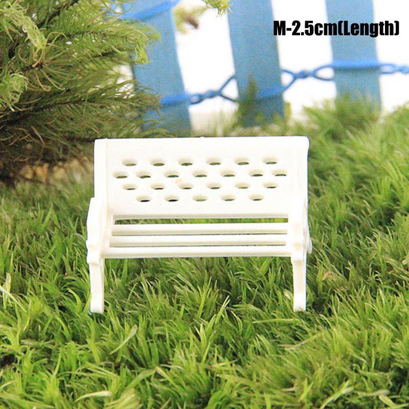 

Набор миниатюрных садовых скамеек Прочная смола Белый стул и коричневый стол Декор микроландшафта White Chair(2.5cm)