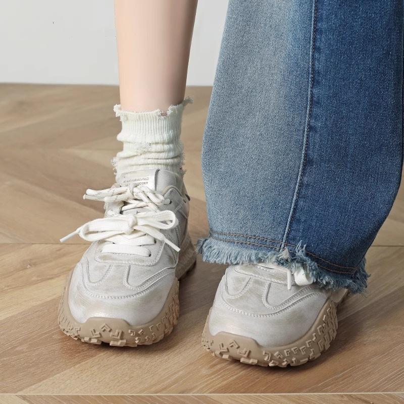 

Niche retro Forrest Gump shoes women s 2025 spring new leisure sports platform small man height increase German training dad shoes 35