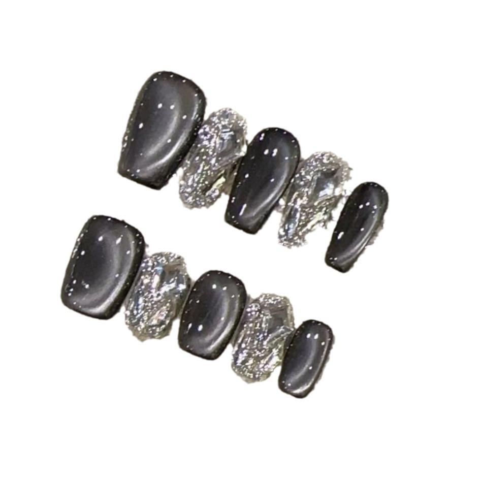 Pure Handmade Phototherapy Manicure Black Humorous Wear Nail Finished Cat Eye Nail Patch Showing Whiteness