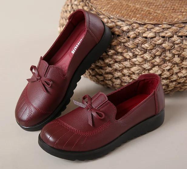 Nowe Wiosenne Mokasyny na Miękkiej Podeszwie Antypoślizgowe Buty Codzienne Damskie Wygodne Buty do Pracy Modne Klasyczne Codzienne Skórzane Buty dla Mamy