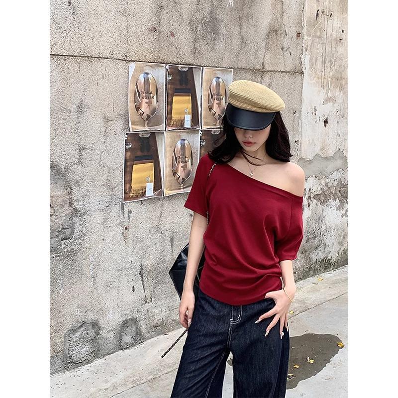 White Off-shoulder Off-shoulder Short-sleeved One-shoulder Exposed Collarbone Sexy T-shirt for Women In Summer Sweet Hottie Loose Flesh-covering Top