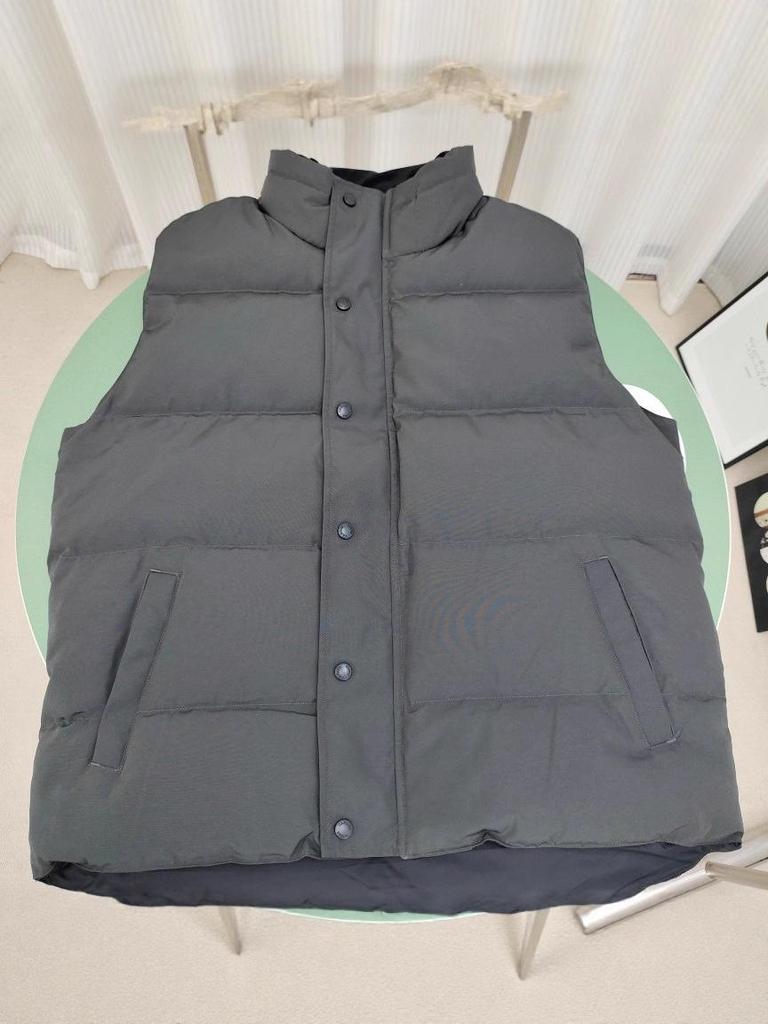 Unisex Black Label Stand Collar Down Vest - Warm, Thickened, Sleeveless, Short Gilet for Autumn/Winter.
