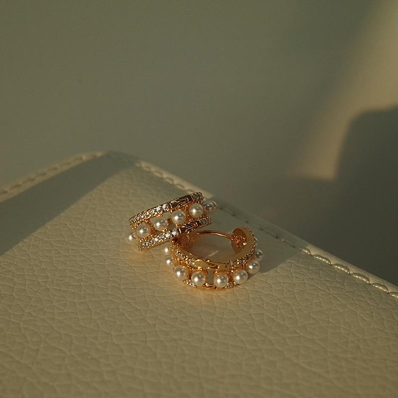 S925 Gold-Plated Sterling Silver Earrings with Pearls and Diamonds - Elegant and Unique Design for Women