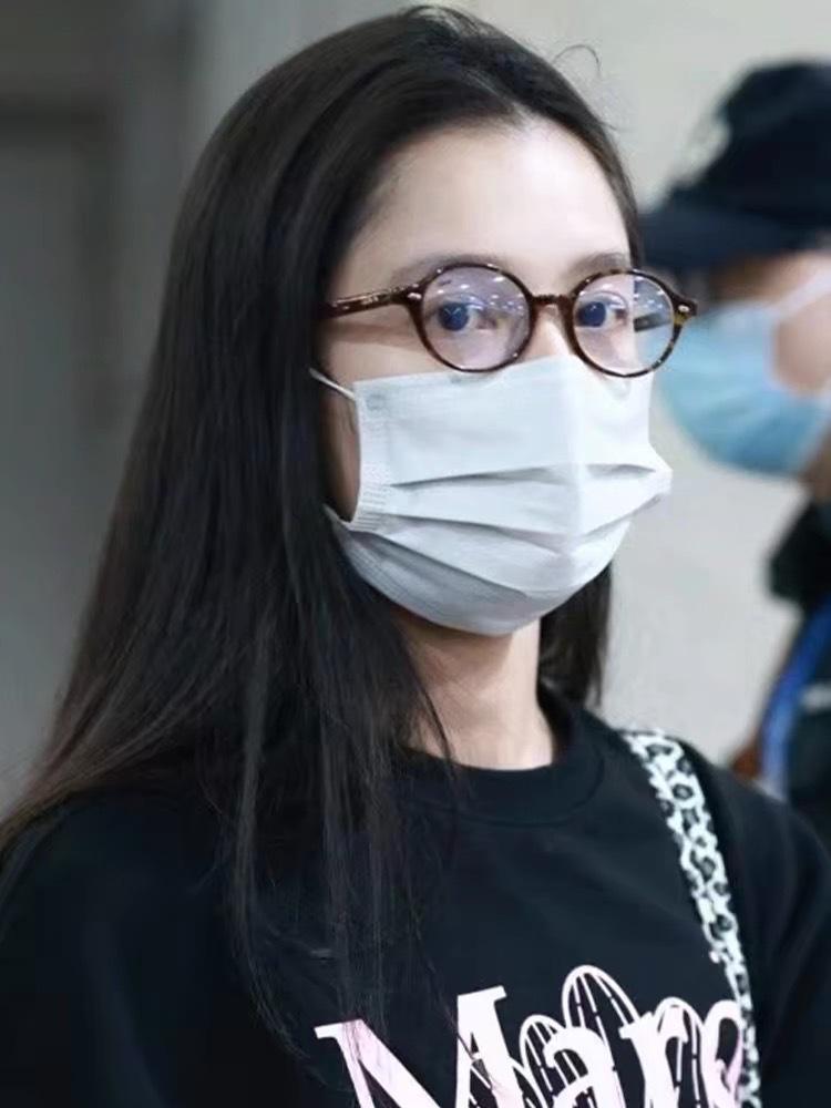 Zhang Jingyi Women's Round Nerd Glasses: Super Light, Anti-Blue Light, Prescription-Ready.