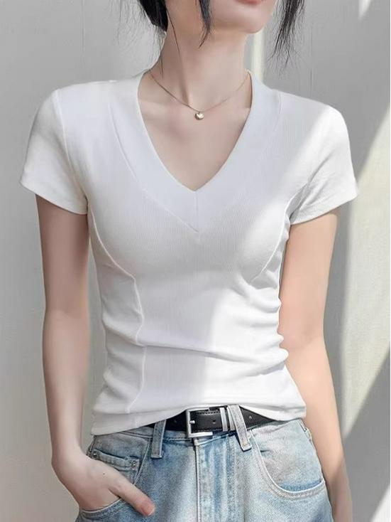 

Women s Grey V-Neck Short-Sleeve Cotton T-Shirt: Design-Inspired, Waist-Cinching, Slimming Fit, Ideal Summer Base Layer. XL (115-130 catties) білий