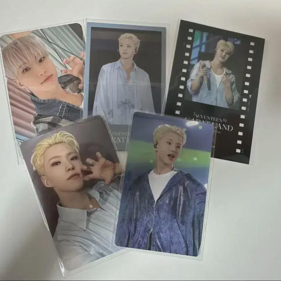 

Распоряжение) Seventeen 2024 Carat Land Книга памяти Бонусный набор Хоши Поки