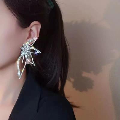 Trendige Kristallblumen-Textur Hängeohrringe Neues Design Mode Koreanisch Übertrieben Günstiger Ohrring Damen Party Schmuck