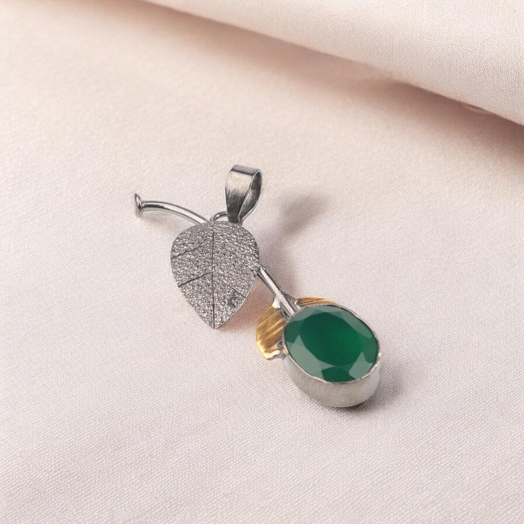 Green onyx Gemstone 925 Stamped Silver Handcrafted Leaf Shape Pendant For Women PP-55-17