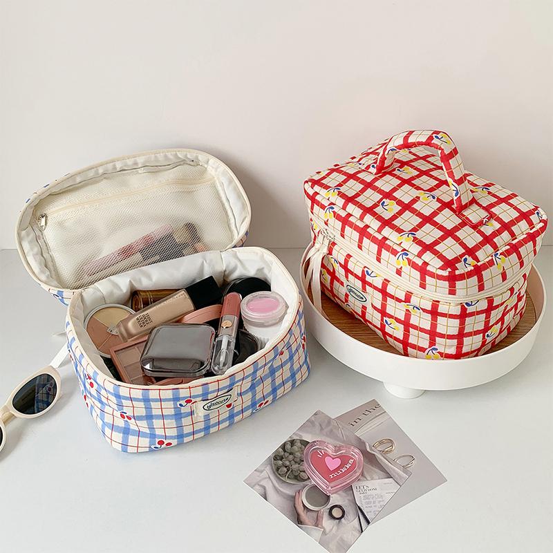 INS Cherry Plaid Cosmetic Bags Large-Capacity Makeup Cosmetics Storage Bags Travel Essential Wash Bag Bathroom Wash Bags