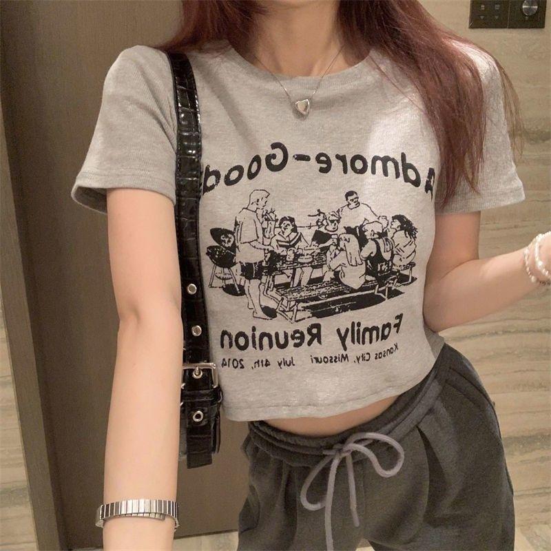 

Футболка с короткими рукавами и принтом в американском стиле в стиле ретро, женская, облегающая, с открытыми плечами, укороченная модель 2XL серый