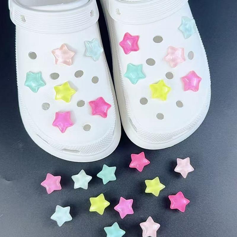 Ensemble de 12 breloques de chaussures tendance Accessoires Boucle de chaussure à trou Étoile brillante à cinq branches Décorations de chaussures 3D DIY pour sac Bogg