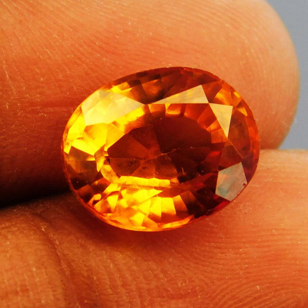 CERTIFIED 7.3 Ct Oval Sparkling Sri Lanka Natural Fire Orange Sapphire Gemstone A-4122