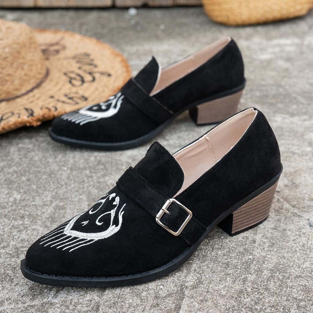 Large size fashionable and comfortable shoes printed thick heel pointed single shoes