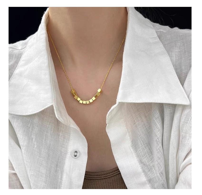 S925 Sterling Silver Gold Square Necklace: Minimalist Sugar Cube Clavicle Chain for Women, Light Luxury Design for Spring/Summer