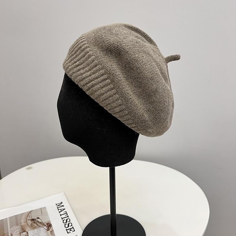 Słodki modny wełniany beret dziergany damski jesienno-zimowy prosty wszechstronny kapelusz malarza