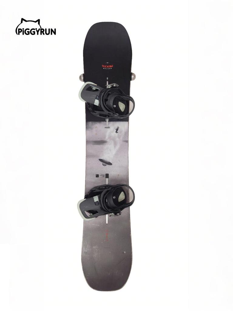Double Snowboard and Ski Wall Mount Rack with Hooks