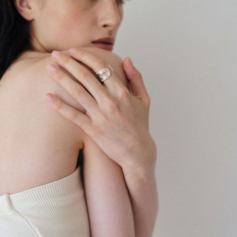 BORNETE COLLECTION_HER GAZE_Harp ring
