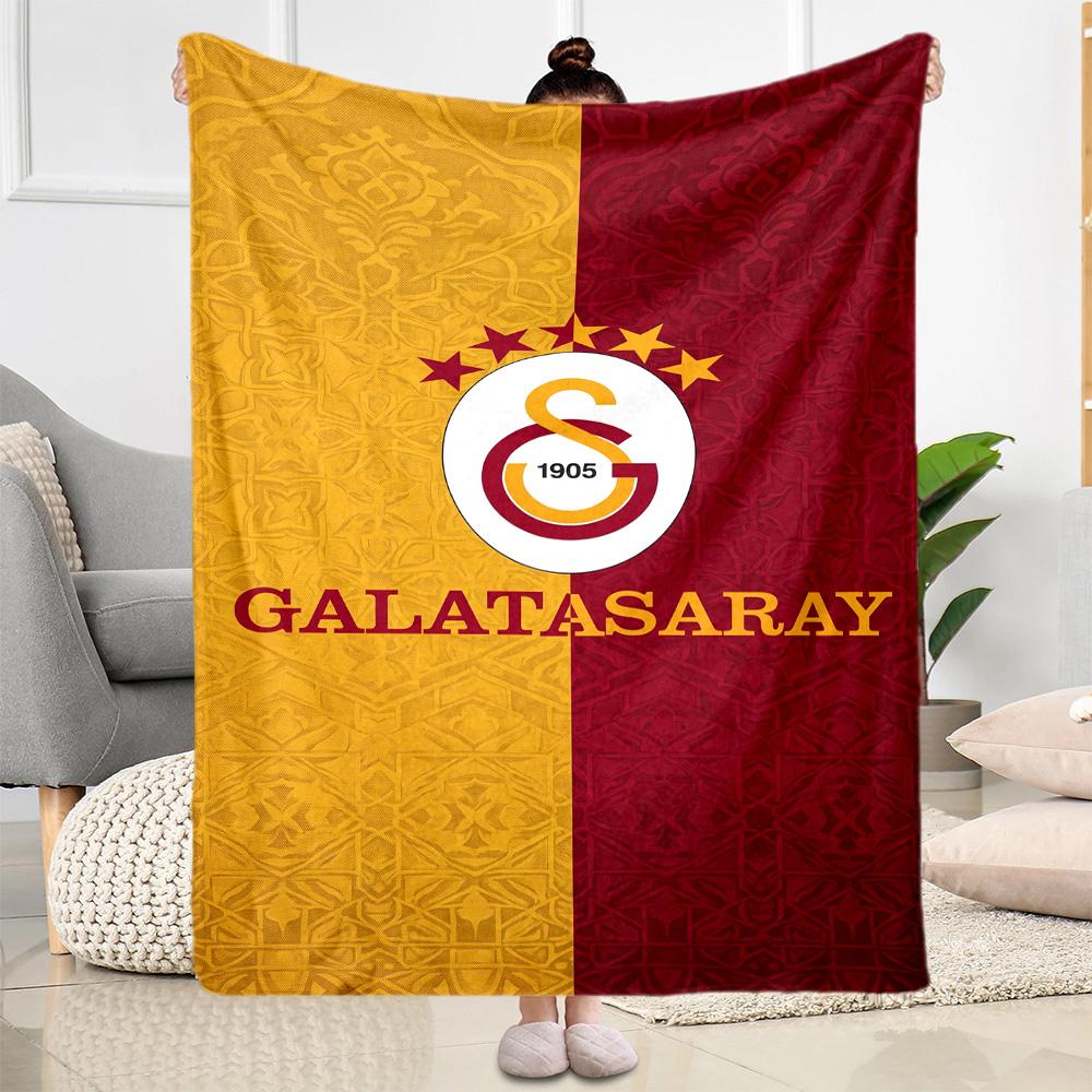 Galatasaray 144 Blanket Ultra-Soft Great for Livingroom Picnics Bedding for All Occasions Playful Design Perfect Gift for Relatives and Friends