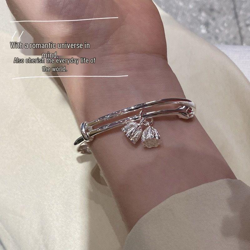 Clearance: Women's Ethnic Twisted Möbius Lotus Bracelet Gift