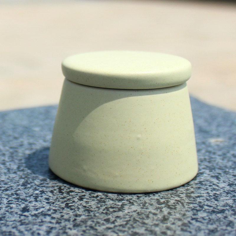 

Pet Urns Cremation Personalised Ceramics Hamster Funeral Burial Coffin Small Animals Ashes Containers Memorial Tombstone for Pet 3.3X5.5X3.9CM