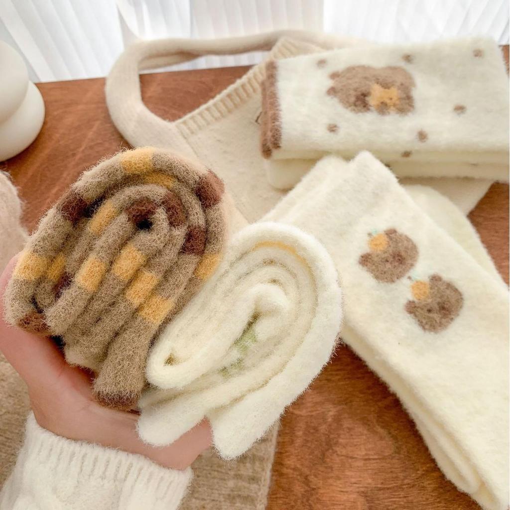 Damen Niedliche Kleine Bär Kaschmir Mid-Calf Socken – Warm, Dick, Kuschelig, Kaffeefarben für Herbst/Winter.