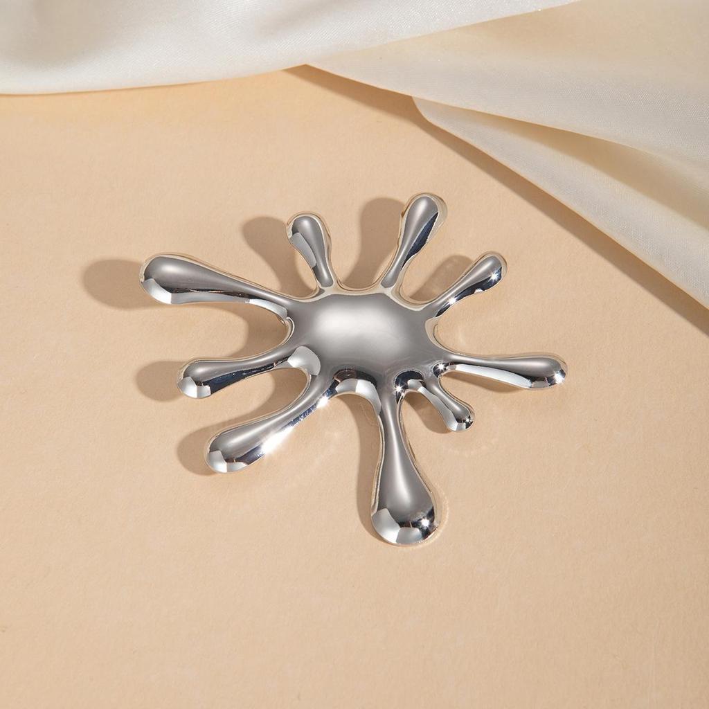 European & American Retro Firework Brooch for Women - Elegant, Versatile Metal Pin for Suit Jackets