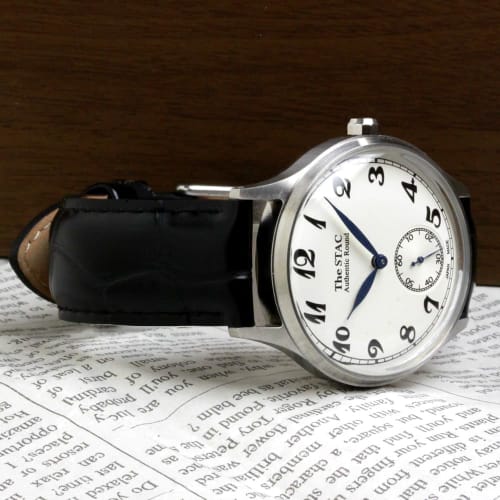 The STAC Japanese-made Wristwatch, 36mm, Classic Retro Design, Men's/Women's, Unisex, White, Black Crocodile Leather, ST-AR002