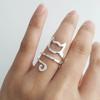 Creative Cat Crochet Hook Rings Metal Yarn Guide Rings Handcrafted Open Rings Stylish and Versatile Accessory for Women