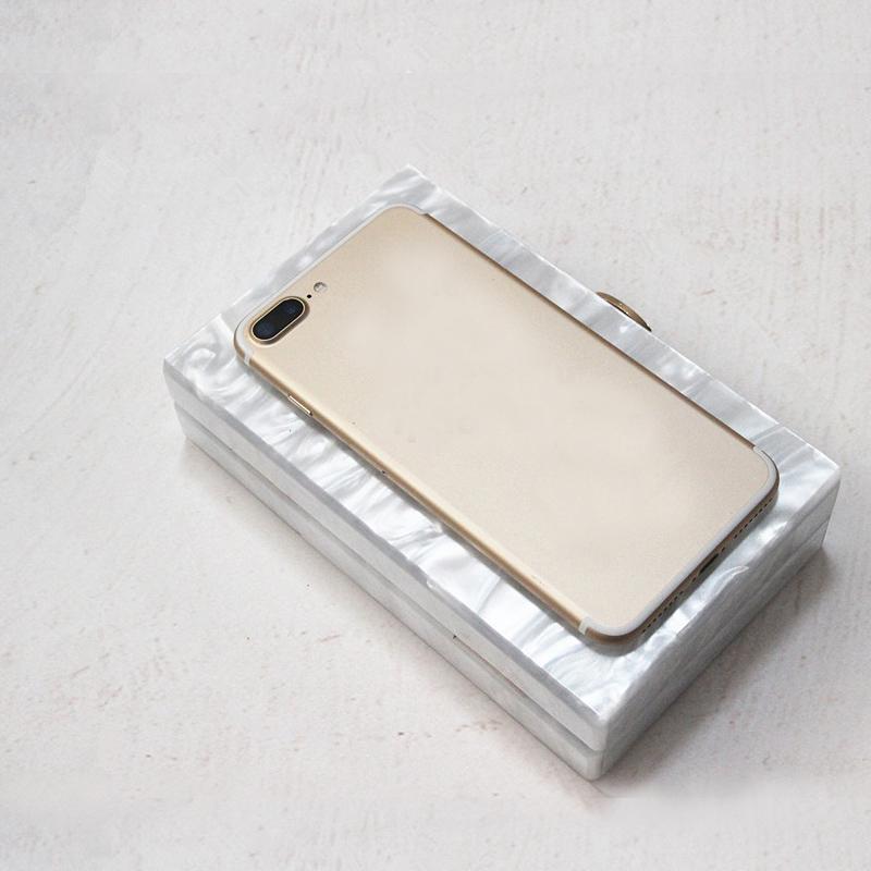 New Fashion Accessory Women Cute Bag Acrylic White Solid Night Dinner Handbag Woman Wedding Evening Bag Trendy Party Clutch Purse
