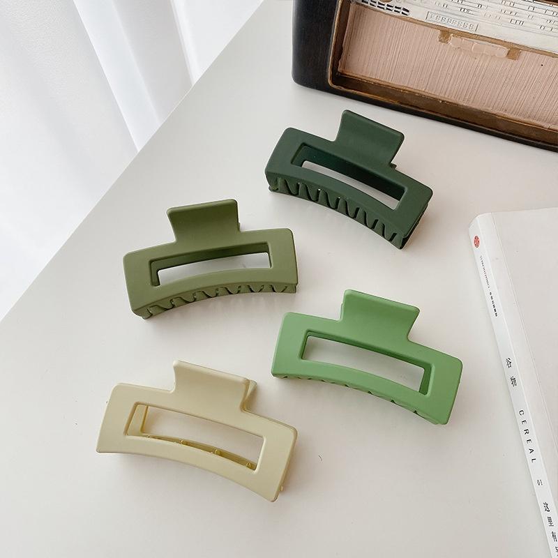 Wholesale Resin Hair Clip Trendy Geometric Design 8.5cm Size