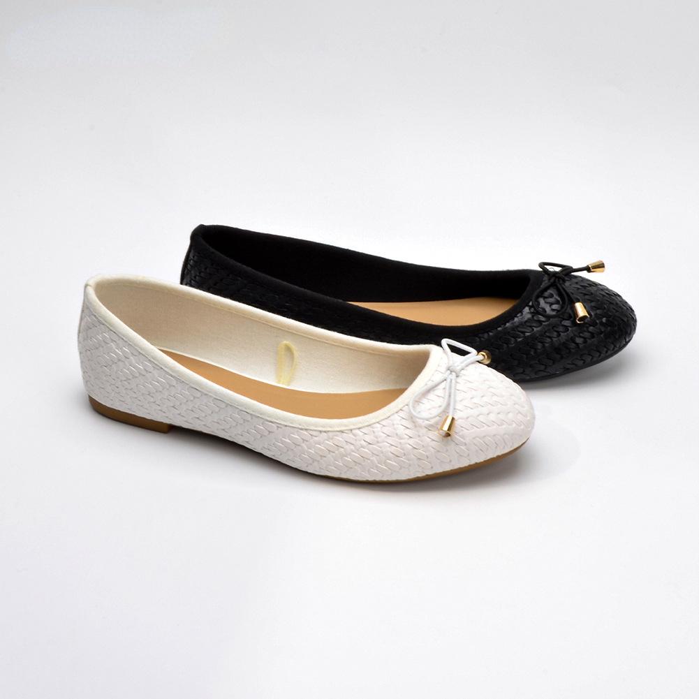 

Туфли на плоской подошве с круглым носком, женская обувь из мягкой кожи с плоской подошвой и божьими коровками, новые туфли на низком каблуке весна/лето 2023