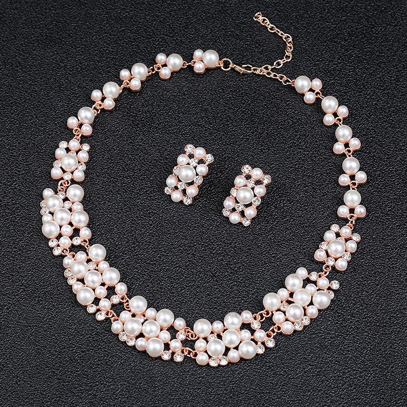 New pearl necklace earrings set, hot-selling women s jewelry in Europe and America, alloy electroplating