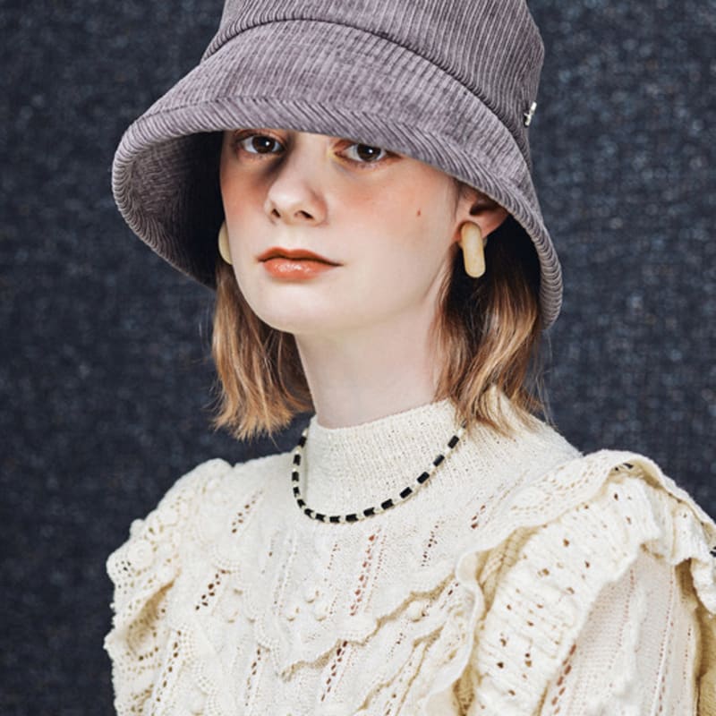 

ELKE BLOEM БАЗОВАЯ ВЕЛВЕТОВАЯ ПАНАМА УГОЛЬНОГО ЦВЕТА free